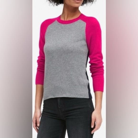 Banana Republic Extra Fine Merino Wool Crew Neck Rib Knit Sweater Gray Pink Navy - Picture 1 of 10